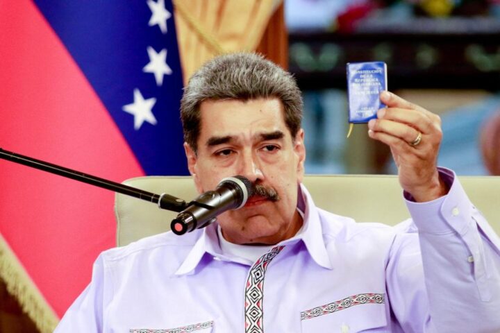 Maduro tra guerra e esilio: alleanze in gioco e il dilemma della fuga