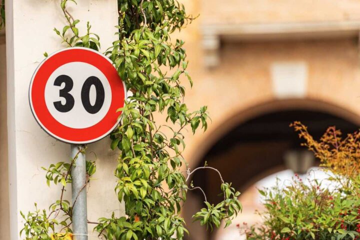 Manifestazione di FdI contro le misure traffico di Gualtieri a Roma il 16 novembre