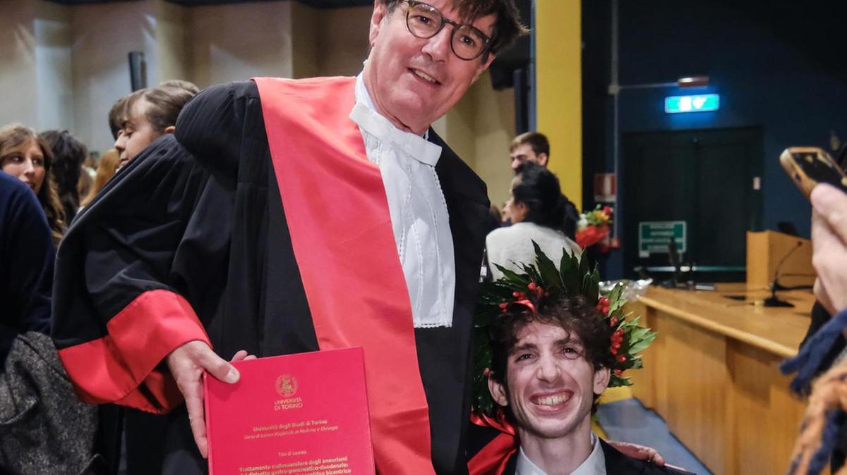 Mauro Glorioso, tetraplegico dopo un atto di violenza, si laurea in Medicina a Torino