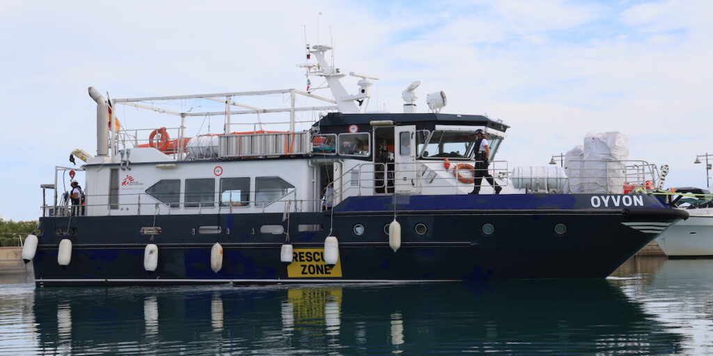 Medici Senza Frontiere avvia nuovi soccorsi migranti nel Mediterraneo con la nave Oyvon