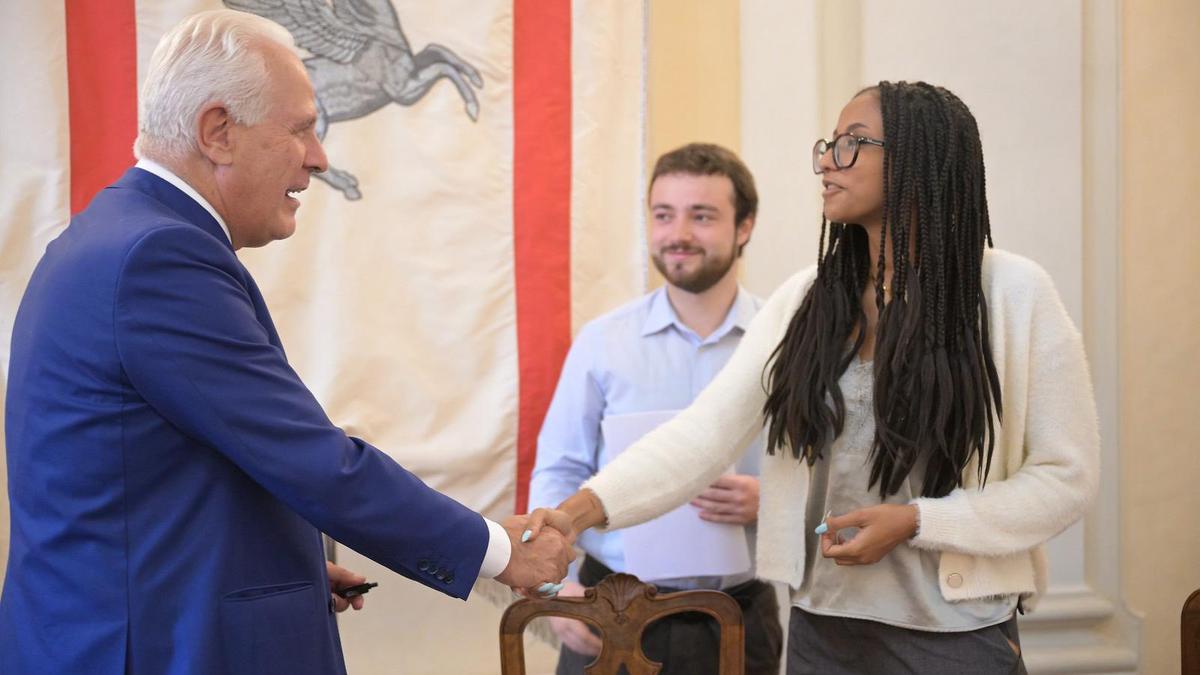 Mia Diop, 23 anni, nominata vicepresidente della Toscana: “Mi tremano le mani”