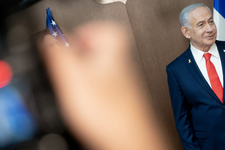 Netanyahu richiede grazia al presidente israeliano Herzog per il processo di corruzione