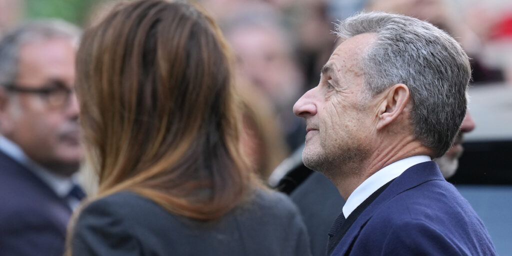 Nicolas Sarkozy ottiene il rilascio temporaneo dal carcere dopo la condanna per associazione a delinquere
