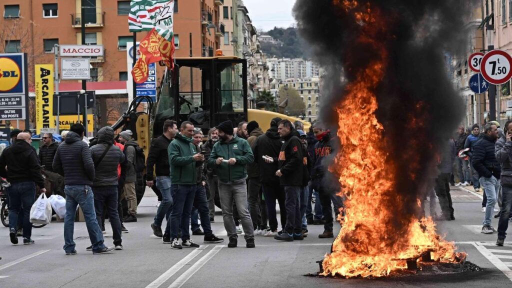Occupazione dello stabilimento ex Ilva a Taranto, lavoratori chiedono certezze sul futuro produttivo e occupazionale
