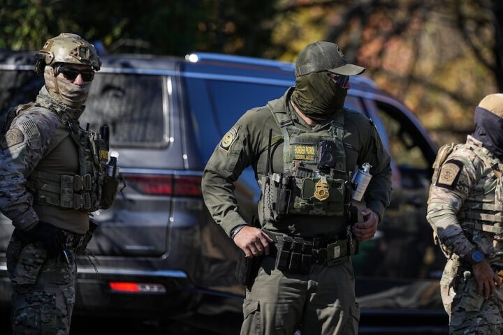 Operazione Charlotte: oltre 250 arresti per immigrazione negli Stati Uniti