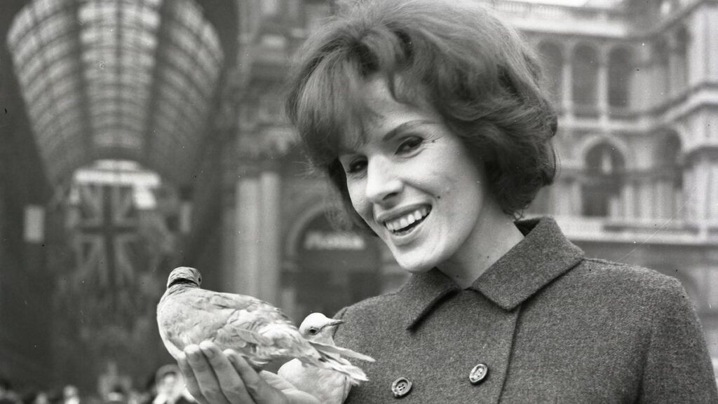 Ornella Vanoni: la sua eredità artistica e il desiderio di un tributo a Milano