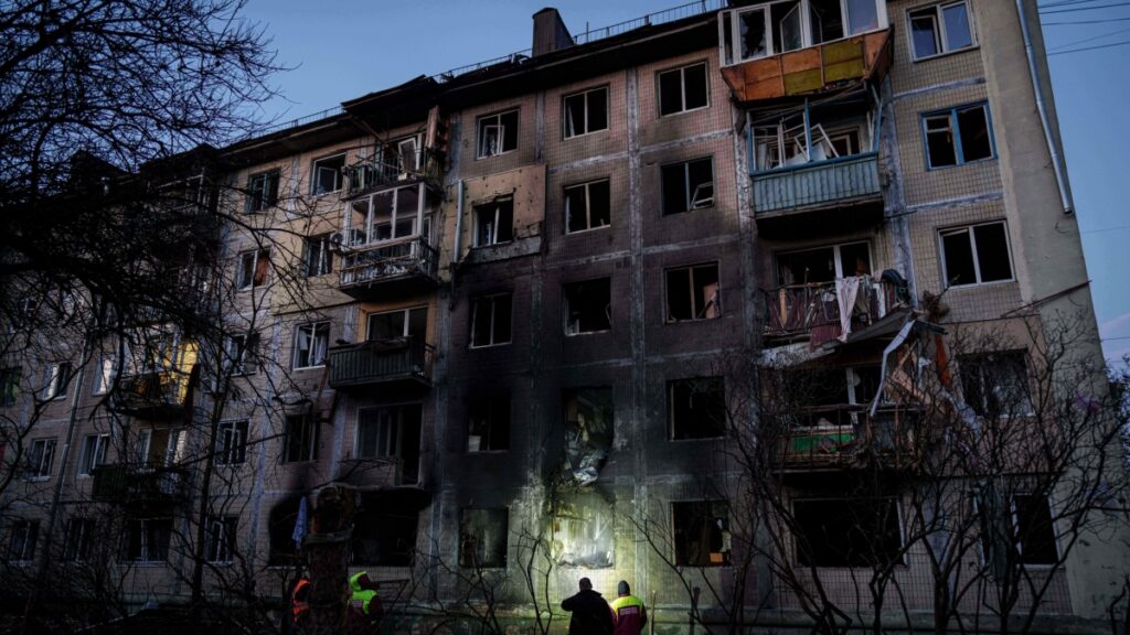 Putin intensifica gli attacchi su Kiev: 430 droni e 18 missili colpiscono la capitale ucraina