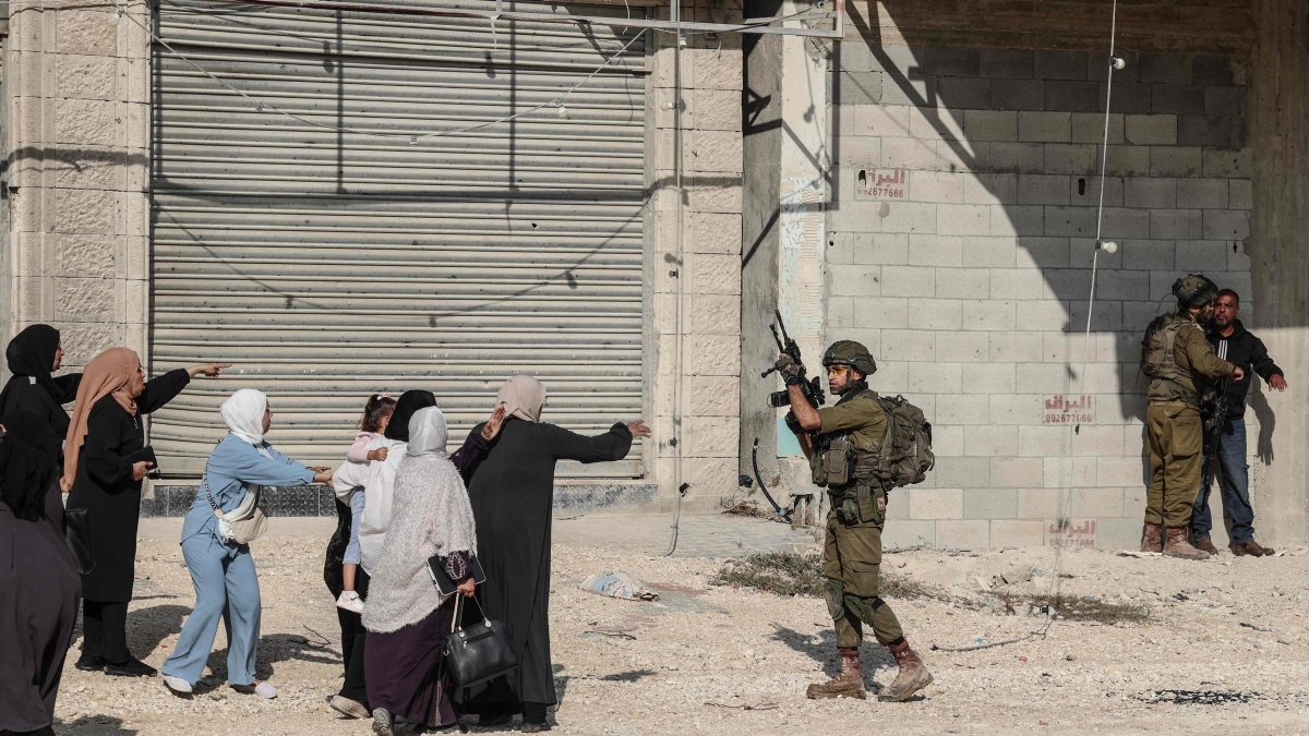 Raid israeliano in Libano: 13 morti in attacco contro campo profughi palestinese