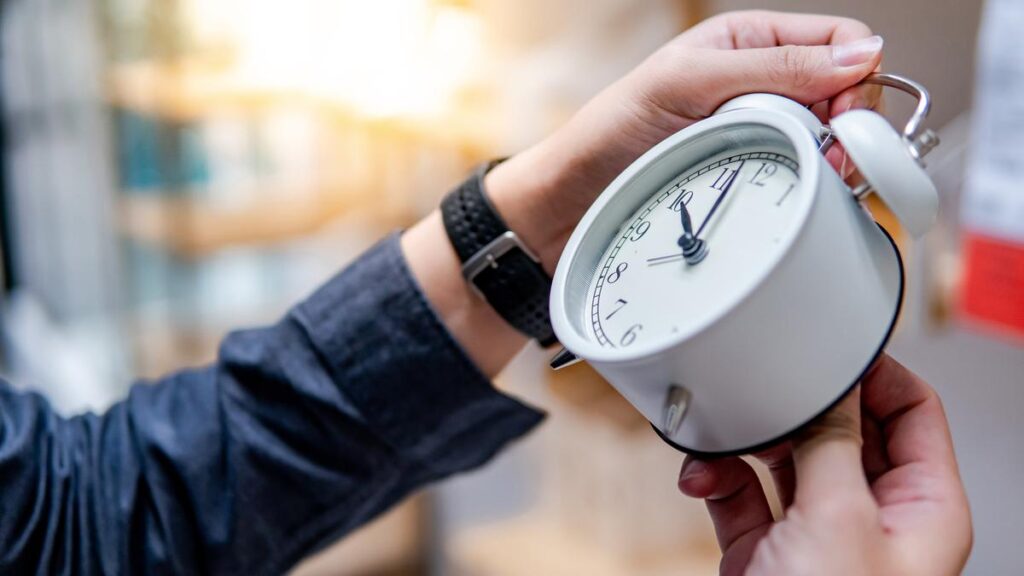 Rapporto di 352mila firme per l'ora legale permanente: appuntamento alla Camera dei deputati