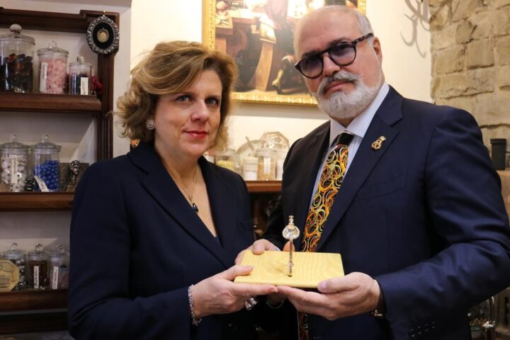 Ritrovato il diamante fiorentino: il tesoro dei Medici scoperto in una banca canadese