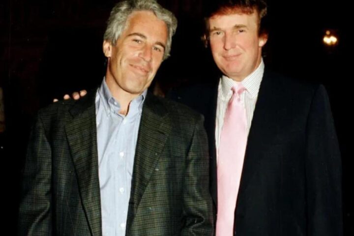 Rivelate le email di Epstein: Trump trascorre ore a casa sua con una delle vittime