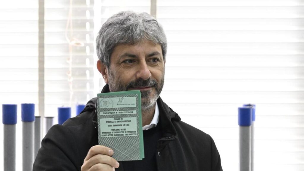 Roberto Fico è il nuovo governatore della Campania, potere al Popolo ottiene un risultato storico