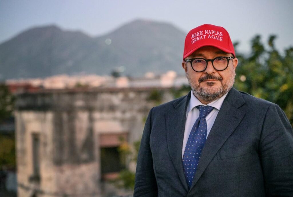 Sangiuliano rilancia il motto di Trump per le elezioni regionali: «Make Naples Great Again»