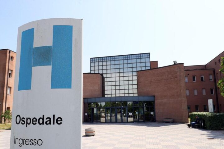 Scambio di embrione a Ferrara: sei sanitari indagati per procurato aborto