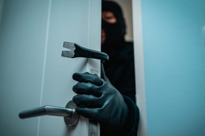 Sicurezza in Italia: il 75% degli italiani vive nel terrore tra violenze e incertezze economiche