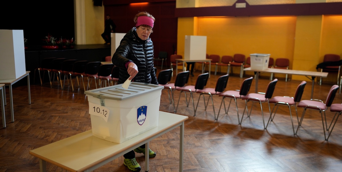 Slovenia, referendum blocca legge sul suicidio assistito: il 53% vota contro