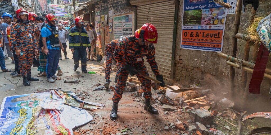 Terremoto di magnitudo 5.5 in Bangladesh: cinque morti e circa cento feriti a Dacca