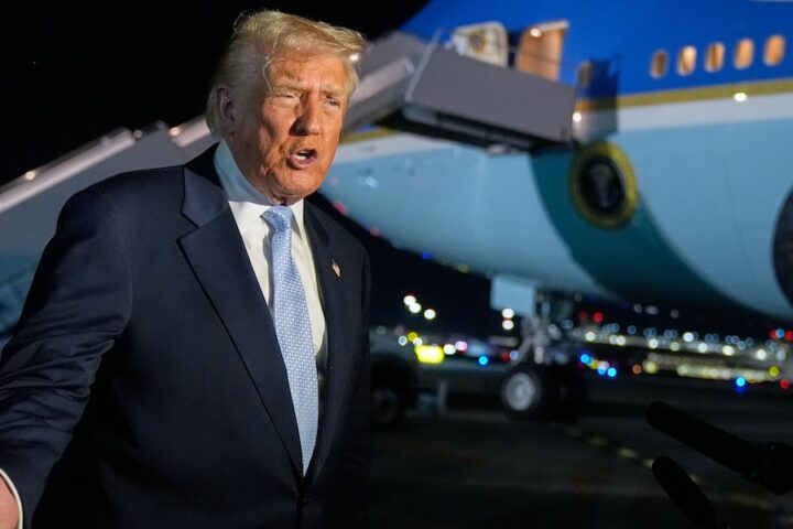 Trump chiede ai Repubblicani di votare per pubblicare i documenti sul caso Epstein