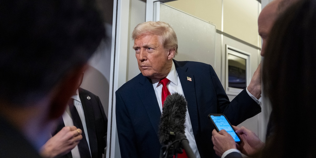 Trump dichiara che gli Stati Uniti considerano chiuso lo spazio aereo del Venezuela