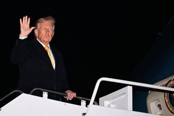 Trump: «Non so nulla delle email di Epstein e farò causa alla Bbc per miliardi»