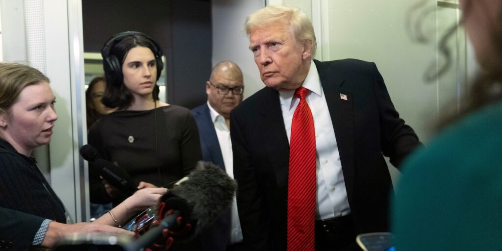 Trump sostiene Cuomo nelle elezioni per il sindaco di New York contro Mamdani