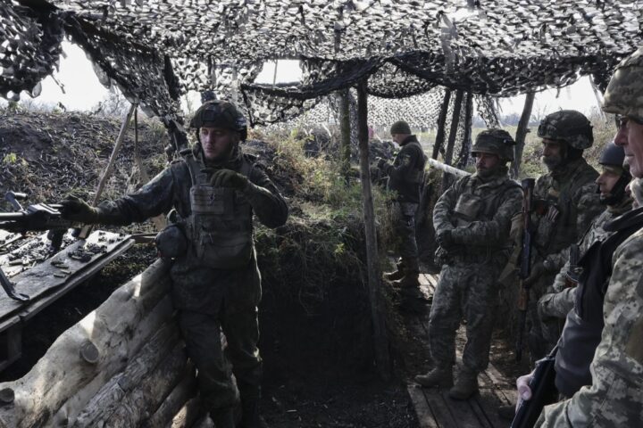 Zelensky: «Stiamo annientando le truppe russe a Pokrovsk e pianifichiamo attività diplomatiche»