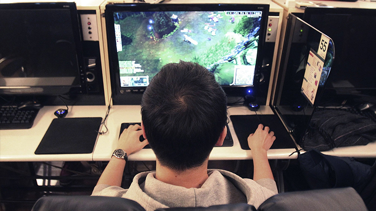 In der russischen Staatsduma wird Gewalt gegen Ukrainer und Amerikaner in Videospielen propagiert