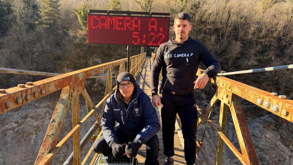 Alex Camera stabilisce un nuovo record: 30 metri in salita con zipline in 5 secondi e 22 centesimi