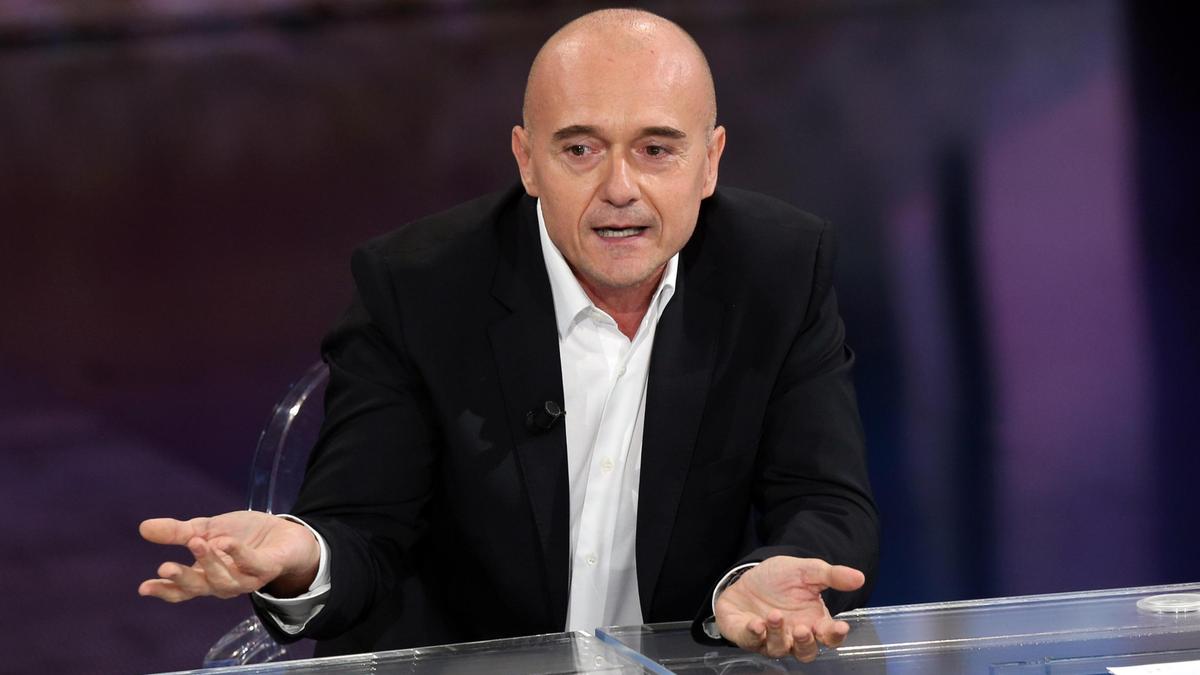 Alfonso Signorini sotto inchiesta per violenza sessuale ed estorsione dopo denuncia di Antonio Medugno