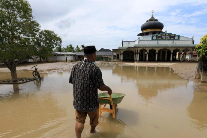 Alluvioni in Sri Lanka, Indonesia e Thailandia: oltre 1.300 morti e un milione di sfollati