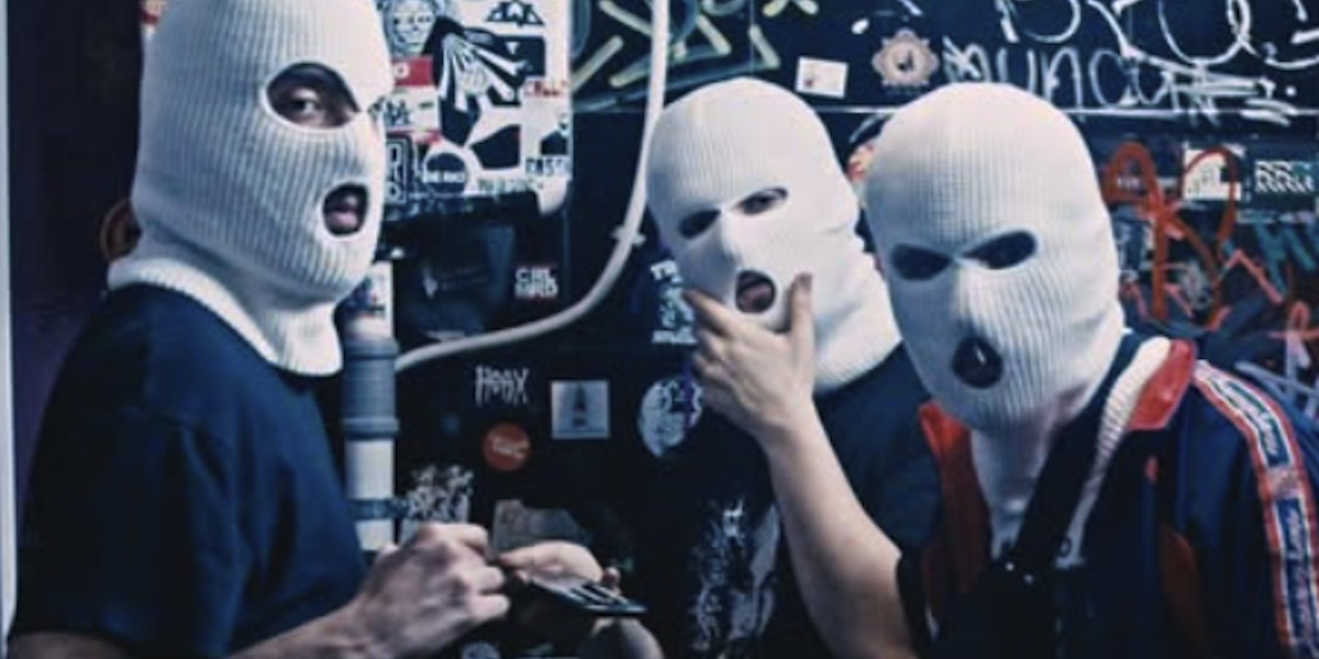 Archiviazione delle accuse contro il gruppo rap P38 per istigazione a delinquere e diffamazione