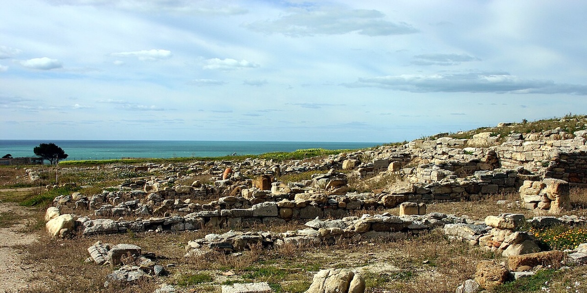 Arresti in Sicilia e Calabria per furto di beni archeologici, coinvolti 34 indagati