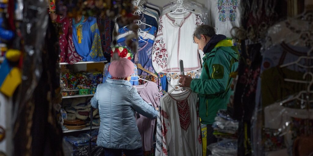 Attacchi russi lasciano oltre un milione di famiglie ucraine senz'elettricità