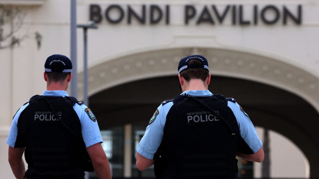 Attentato antisemita a Bondi Beach: legami con l'Isis e possibile addestramento nelle Filippine