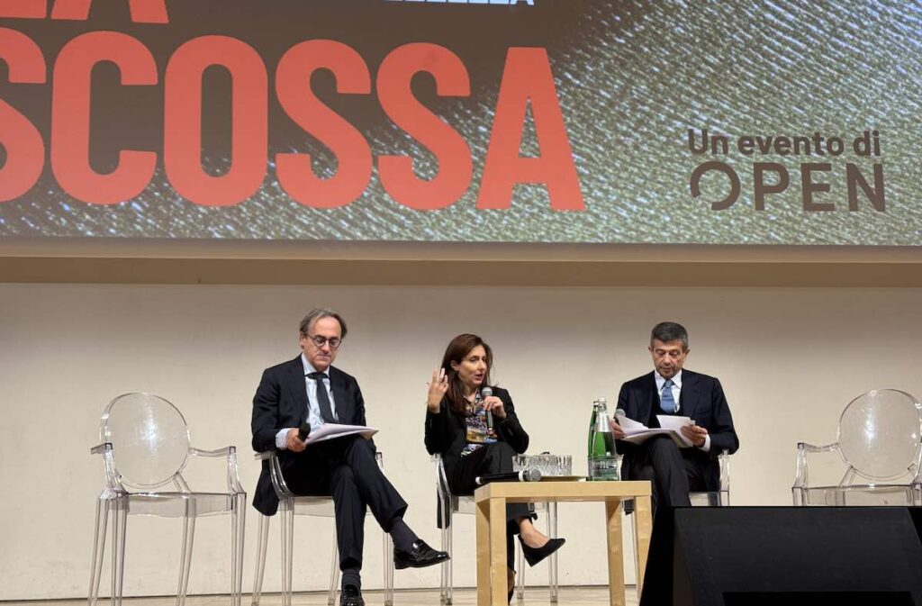 Bonelli critica Meloni sul nucleare: «Dove trova l’uranio per l’autonomia energetica?»