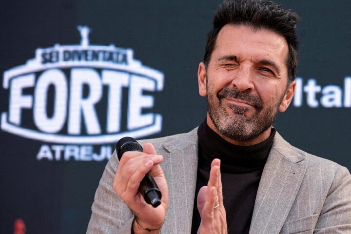 Buffon sostiene Meloni: “Rappresenta al meglio la nostra nazione” durante Atreju a Roma