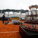 Camera ardente per Nicola Pietrangeli al Foro Italico, il presidente Coni omaggia il campione
