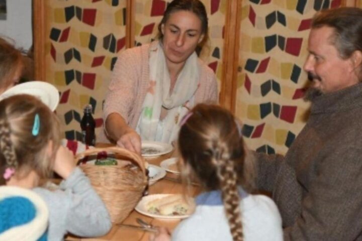 Capodanno diviso per la famiglia del bosco: Nathan Trevallion vedrà i figli il 1° gennaio