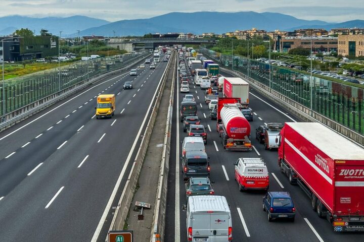 Come cambiano i rimborsi dei pedaggi autostradali in Italia dal 2026