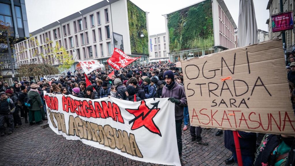 Corteo di Askatasuna a Torino, Tajani critica i manifestanti come “violenti figli di papà”