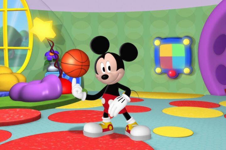 Disney annuncia un miliardo di dollari di investimento in OpenAI e licenze per Sora