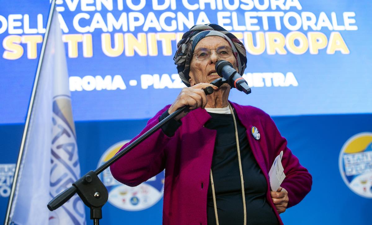 Emma Bonino trasferita in reparto per completare la ripresa dopo ricovero in terapia intensiva