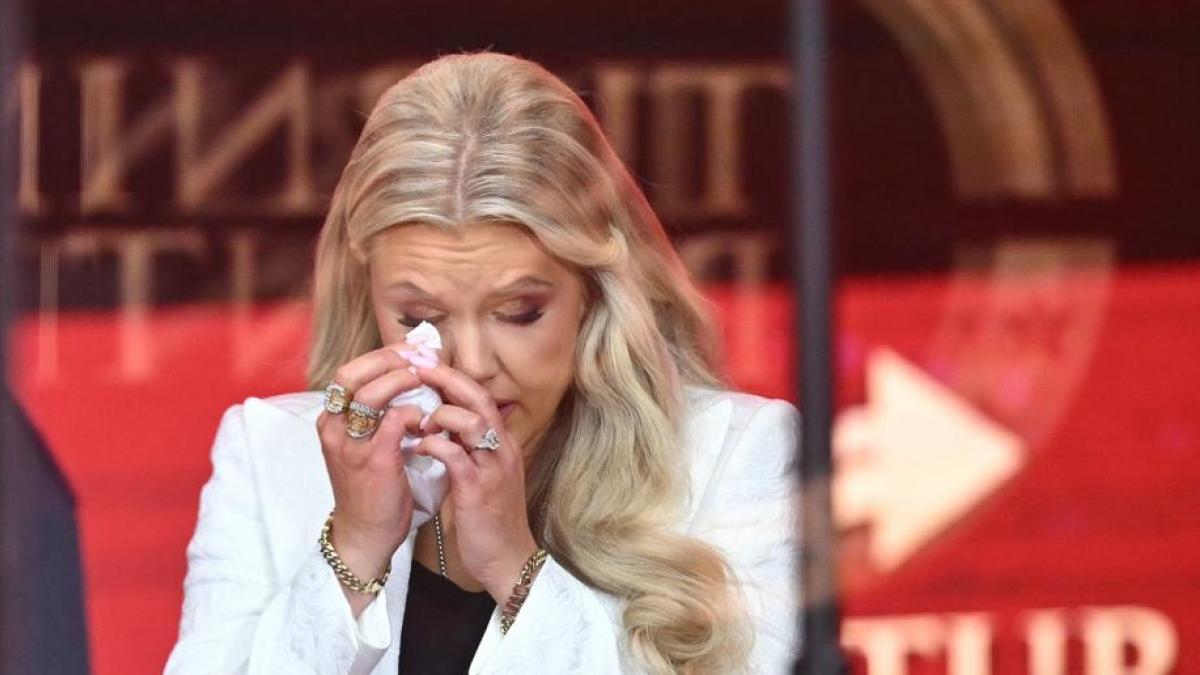 Erika Kirk chiede di fermare le teorie del complotto sull'assassinio del marito Charlie