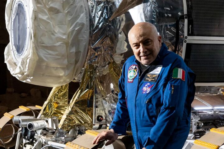 Franco Malerba, primo astronauta italiano, compie 79 anni e presenta il prototipo di serra lunare