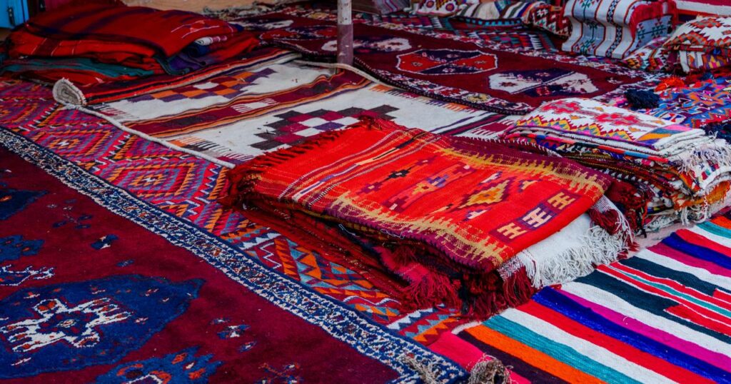 Giorgia Meloni mette in vendita i regali ricevuti dai leader esteri per 800 mila euro