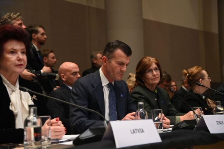 Giorgio Silli partecipa a L'Aja alla conferenza sulla Commissione internazionale per le compensazioni per l'Ucraina