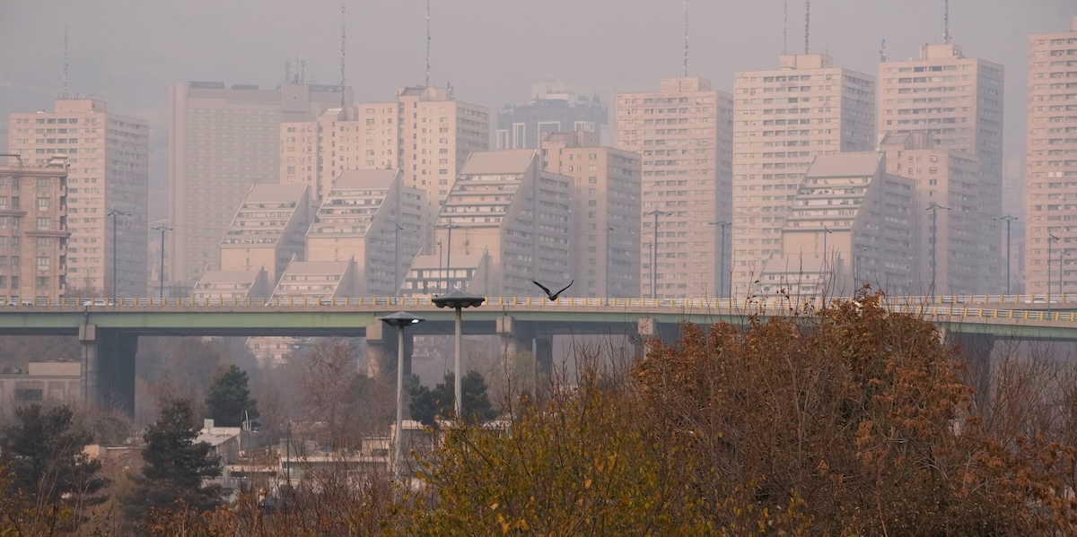 Gli Stati Uniti espellono nuovamente circa 50 cittadini iraniani verso Teheran