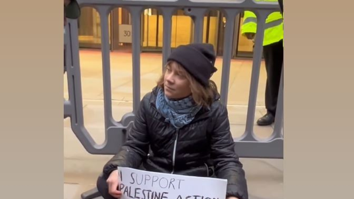 Greta Thunberg arrestata a Londra durante manifestazione per detenuti di Palestine Action