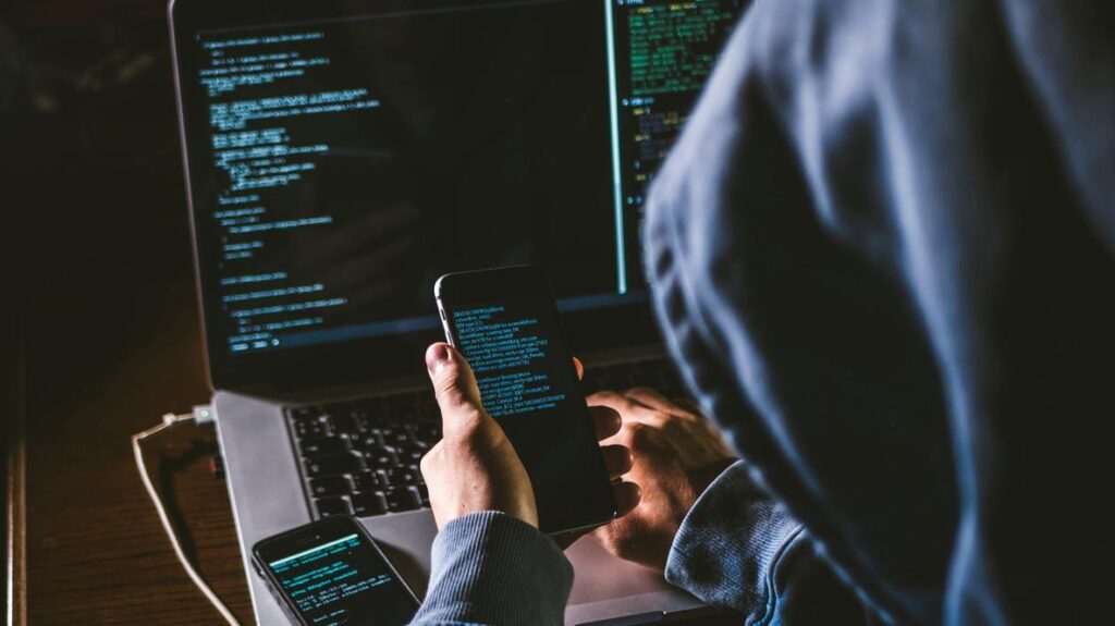 Il caso Coupang: MacBook gettato nel fiume dopo violazione dei dati di 33 milioni di utenti