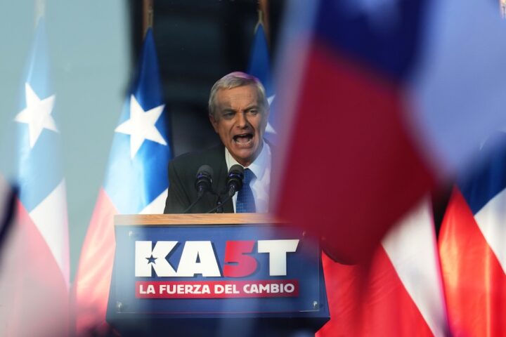 Il Cile al ballottaggio: Jara e Kast sfidano la fiducia popolare nel governo di Boric
